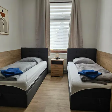 Westend 2 * Πλάουεν